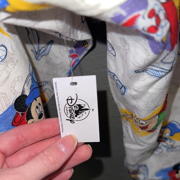 XS Walt Disney World  Ink & Paint Spirit Jersey - Picture 5 of 5